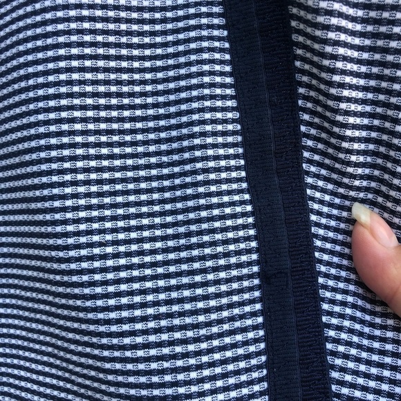 LULULEMON COAST TO CLASS BLUE GINGHAM CROPPED LEGGINGS - Picture 4 of 6